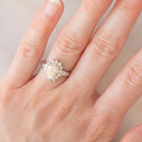 Anello a margherita e a goccia in platino con diamante centrale di 1.26ct e diamanti laterali (0.45ctw)