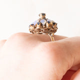 Vintage-Pagodenring aus 14-karätigem Gelbgold mit Saphiren (ca. 1.20 ctw) und Opalen (ca. 1.10 ctw), 70er Jahre