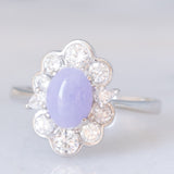 Anello a margherita in platino con giada lavanda (1.55ct) e diamanti (0.81ctw), anni ‘90