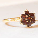 Vintage Gänseblümchenring aus 9-karätigem Gelbgold mit Granaten, 1976