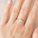 Anello vintage in oro giallo e bianco 9K con diamanti