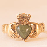 Anello Claddagh irlandese in oro giallo 9K con marmo verde irlandese (Connemara)