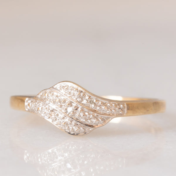Anello vintage in oro giallo e bianco 9K con diamanti