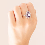 Vintage-Gänseblümchenring aus 14-karätigem Weißgold mit Amethyst (ca. 3.20 ct) und Diamanten im Brillantschliff (ca. 0.50 ctw), 70er Jahre