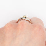 Anello antico in oro giallo e rosa 18K e argento con diamanti (0.40ctw ca.), anni ‘20