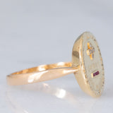 Bague vintage « Plus qu'hier moins que demain » en or jaune 18 carats avec diamants et rubis