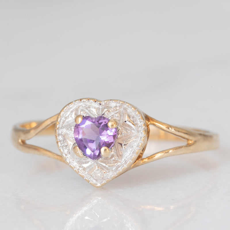 Anello vintage in oro giallo e bianco 9K con ametista di taglio a cuore (0.22ct ca.) e diamante, anni ‘90