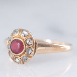 Bague ancienne en or jaune 18 carats en forme de marguerite, ornée de pâte de verre rose et de diamants taille rose, début des années 900