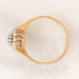 Anello a margherita in oro giallo 9K con topazio azzurro (0.35ct ca.) e diamanti (0.12ctw ca.), anni ‘90