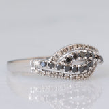 Anello vintage in oro bianco 9K con diamanti bianchi e diamanti neri (0.25ctw ca.)