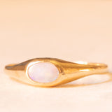 Anello vintage in oro giallo 9K con opale (0.15ct ca.), anno 1987