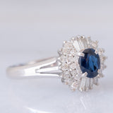 Anello ballerina in platino con zaffiro (0.64ct) e diamanti (0.50ctw), anni ‘80