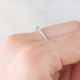 Mezzo eternity vintage in oro bianco 18K con alessandrite (0.06ct) e diamanti (0.45ctw), anni ‘2000