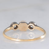Trilogy antico in oro giallo 14K e argento con diamanti di taglio vecchia miniera (0.20ctw ca.) e perla bianca, anni ‘10/‘20