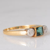 Trilogy antico in oro giallo 14K con tormalina verde di taglio carré (0.35ct ca.) e diamanti di taglio vecchia Europa (0.30ctw ca.), anni ‘20/‘30