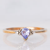 Trilogy vintage in oro giallo 8K con tanzanite e diamanti, anni ‘80