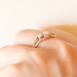 Trilogy vintage in stile Art Nouveau in oro giallo 8K con opali (0.35ctw ca.)