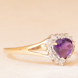 Anello a margherita in oro giallo e bianco 9K con ametista di taglio a cuore (0.70ct ca.) e diamanti (0.18ctw ca.), anno 2003