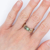 Anello antico a forma di cintura con fibbia in oro giallo 8K con turchese e perline bianche, anni ‘10/‘20