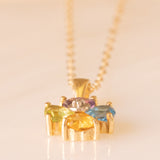 Vintage-Halskette mit Kette aus 9-karätigem Gelbgold und Blumenanhänger aus 9-karätigem Gelbgold mit farbigen Steinen im Herzschliff und Diamanten