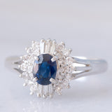 Anello ballerina in platino con zaffiro (0.64ct) e diamanti (0.50ctw), anni ‘80