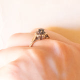 Vintage-Gänseblümchenring aus 9-karätigem Gelbgold mit Saphir (ca. 0.30 ct) und Diamanten (ca. 0.06 ctw), 1980