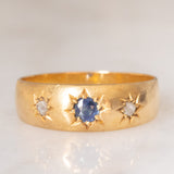 Anello gypsy vintage in oro giallo 14K con zaffiro (0.10ct ca.) e diamanti di taglio rosetta (0.04ctw ca.), anni ‘40/‘50