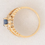 Anello a fascia + a margherita vintage in oro giallo 14K con zaffiri (0.65ctw ca.) e diamanti (0.25ctw ca.), anni ‘70