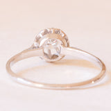 Retro-Solitär aus 18 Karat Weißgold mit Diamant im Brillantschliff (ca. 0.35 ct), 40er Jahre