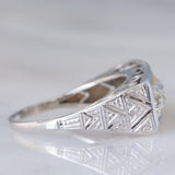 Trilogy Art Déco in oro bianco 18K con diamanti di taglio vecchio (1.60ctw ca.), anni ‘30/‘40