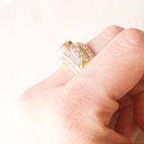 Bague bandeau vintage en or jaune 18 carats avec rubis (environ 1.40 ct) et diamants taille brillant (environ 1 ct), années 70/80