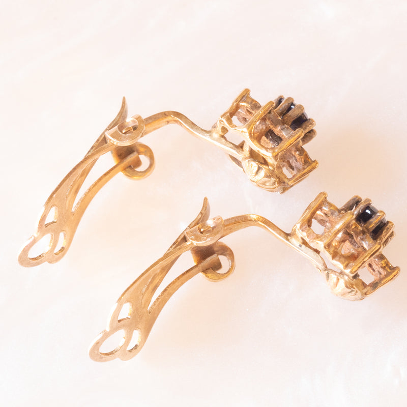 Orecchini In Oro Giallo 9kt A Castone Martini: Quadrati Con Pietre Cubic Zirconia Nere – Eleganti E Moderni