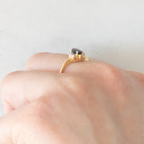 Anello vintage in oro giallo 18K con zaffiro (0.35ct ca.) e diamanti (0.04ctw ca.)