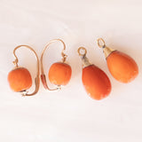 Vintage 2K Yellow Gold 1 in 18 Orange Coral Earrings, 50s