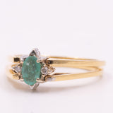 Raro anello girevole 2 in 1 in oro giallo e bianco 18K con smeraldo (0.30ct ca.) e diamanti di taglio brillante (0.20ctw ca.), anni ‘70/‘80