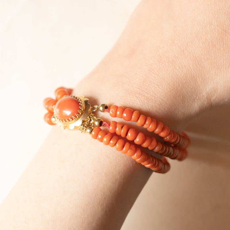 Purelei Bracciale Coral Cove Con Catenina Per Dito E Ciondolo Corallo In Zirconi - Acciaio Inox Placcato Oro 18K, Impermeabile