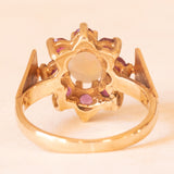 Vintage 9K yellow gold daisy ring with opal (approx. 0.30ct) and synthetic rubies (approx. 0.50ctw), year 1973-1974