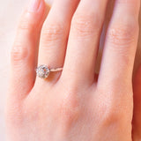 Retro-Solitär aus 18 Karat Weißgold mit Diamant im Brillantschliff (ca. 0.35 ct), 40er Jahre