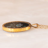 Vintage-Halskette mit Kette aus 9-karätigem Gelbgold und Anhänger aus 9-karätigem Gelbgold mit Triplett-Opal mit Rosenmuster und Dornen