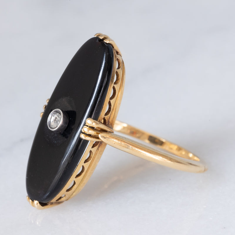 Anello Art Déco in oro giallo 18K con onice e diamante di taglio Rosetta (0.07ct ca.), anni ‘30