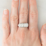 Anel Art Déco em ouro branco 14K com diamantes de lapidação antiga europeia (aprox. 0.90 ct), década de 30.