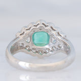 Anello a margherita vintage in platino con smeraldo colombiano (1.07ct) e diamanti (1.01ctw), anni ‘80