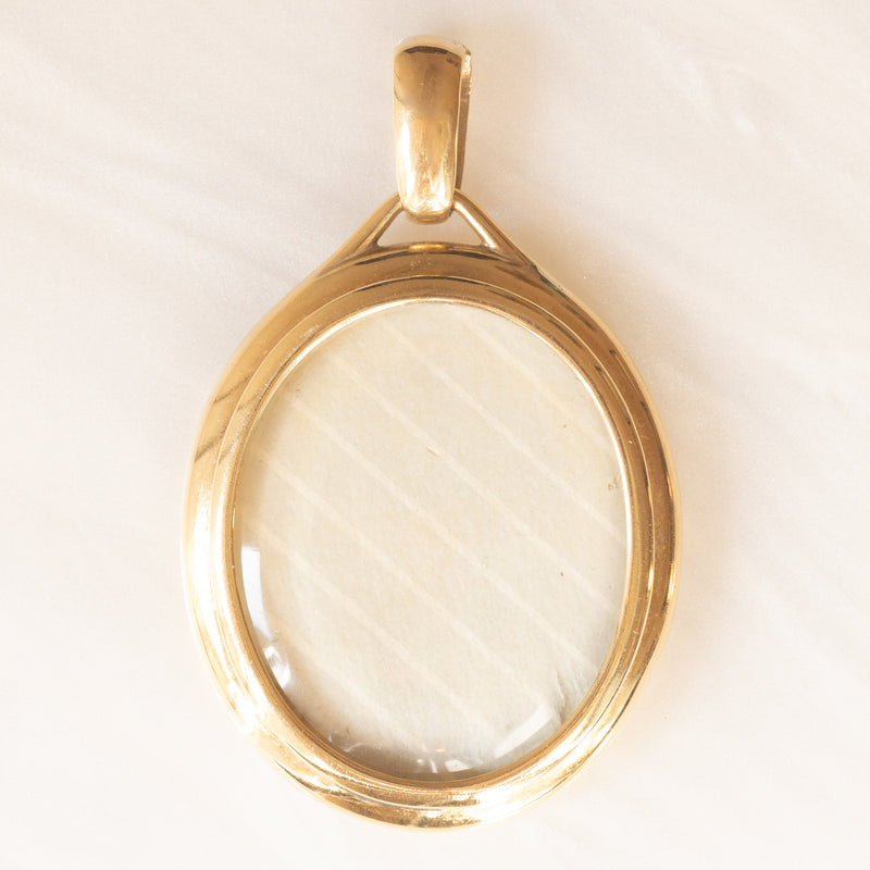 Ciondolo portafoto antico placcato in oro giallo con diamanti di taglio rosetta e con scomparto in vetro sul retro, primi del ‘900