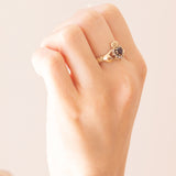 Claddagh-Ring aus 9-karätigem Gelbgold mit Zirkonia und herzförmigem Granat, 60er/70er Jahre