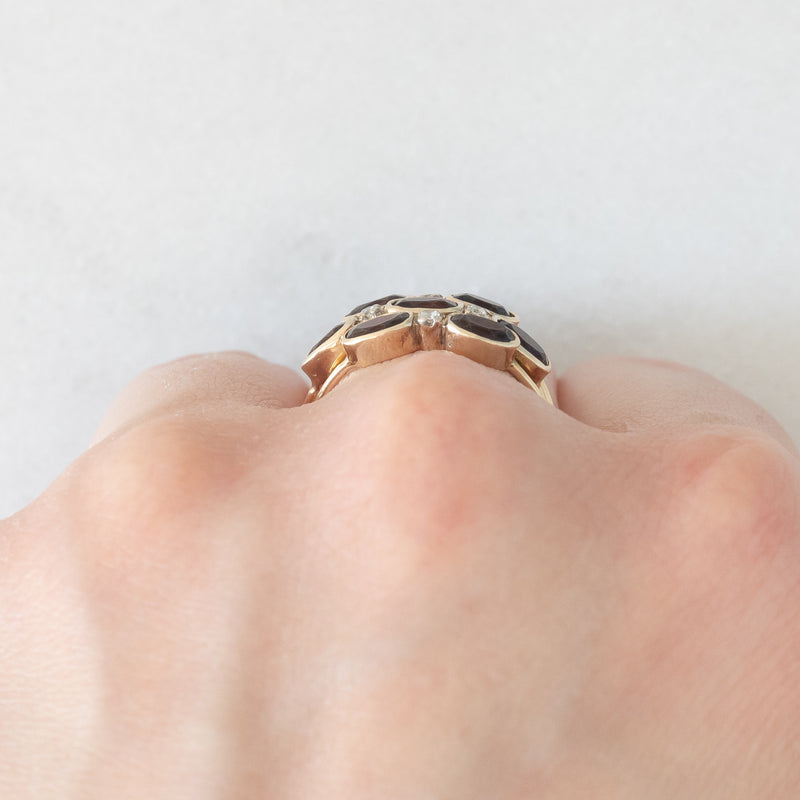 Anello harem in oro giallo 18K con granati (1.50ctw ca.) e pietre bianche, anni ‘60/‘70
