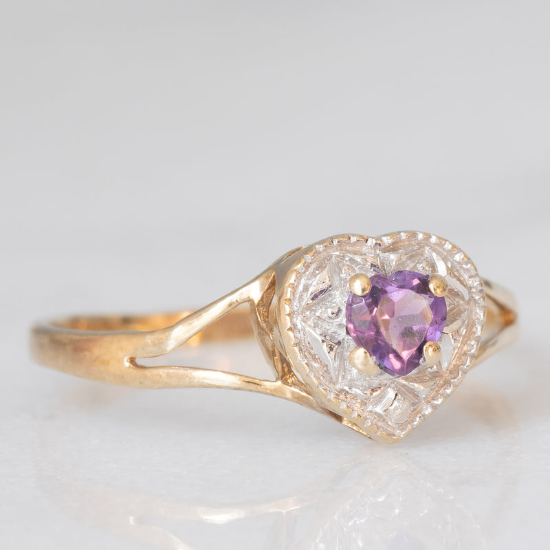 Anello vintage in oro giallo e bianco 9K con ametista di taglio a cuore (0.22ct ca.) e diamante, anni ‘90