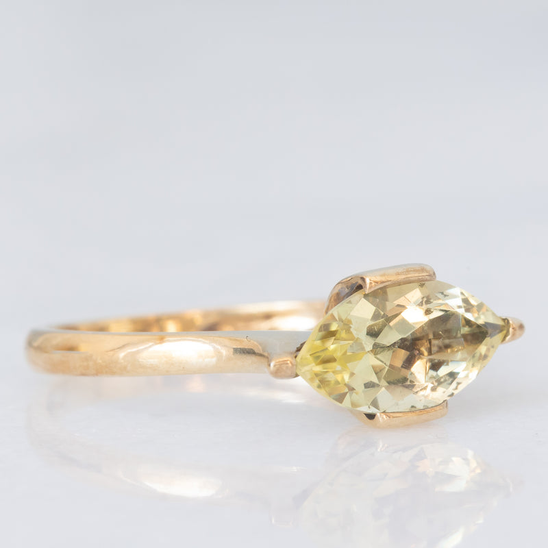 Anello da cocktail vintage in oro giallo 8K con quarzo citrino di taglio marquise (1.70ct ca.), anni ‘70/‘80