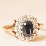 Vintage-Gänseblümchenring aus 9-karätigem Gelb- und Weißgold mit Saphir (ca. 0.90 ct) und Diamanten (ca. 0.12 ctw), 1989