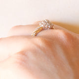 Vintage-Diamant-Blumenring aus 9-karätigem Gelb- und Weißgold (ca. 0.20 ctw), 70er Jahre