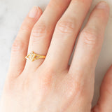 Anello a fiore vintage in oro giallo 14K con diamanti di taglio brillante (0.09ctw ca.), anni ‘60/‘70